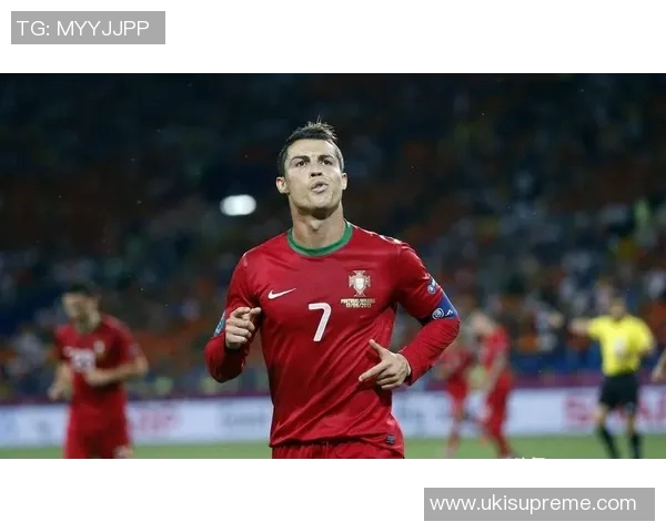 C罗在国际赛场的辉煌历程与对足球的深远影响分析 C罗在国际赛场的辉煌历程与对足球的深远影响分析