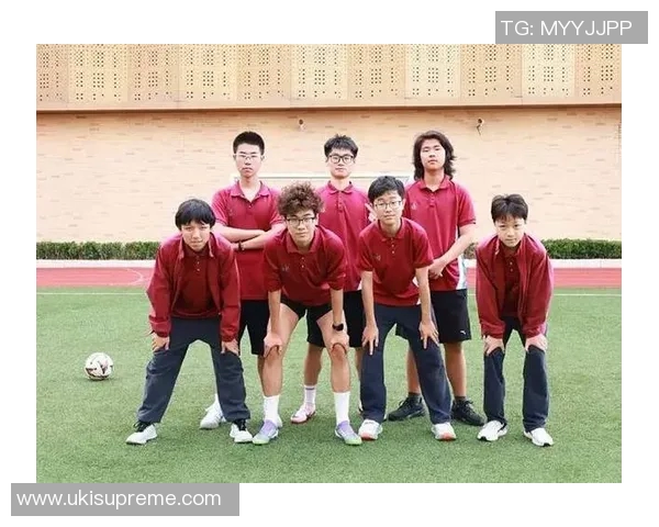 上海足球队逆袭之路揭秘：选拔赛中的拼搏与荣耀