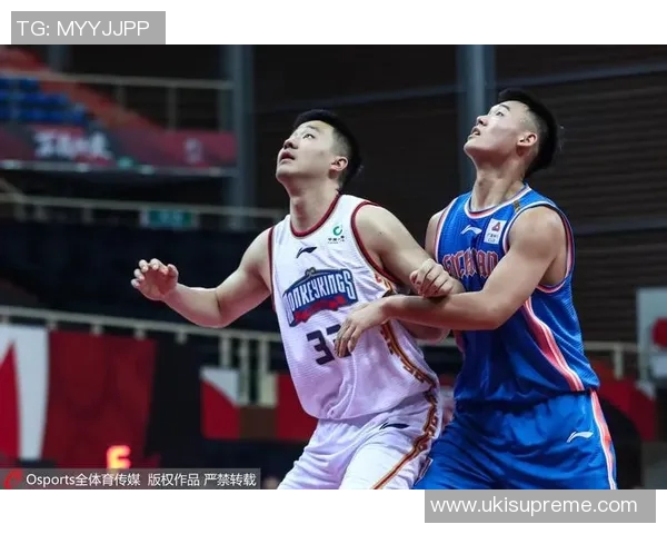 南京篮球队中路突破战术解析与球队发展新动向探讨