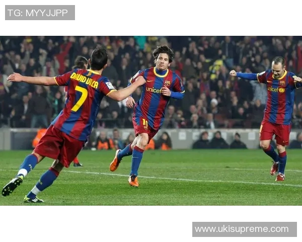 足球明星回头瞬间精彩合集展现球场魅力与个人风采 足球明星回头瞬间精彩合集展现球场魅力与个人风采