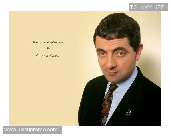 足球明星在赛场上忍俊不禁的搞笑瞬间引发全场欢笑与热烈掌声 足球明星在赛场上忍俊不禁的搞笑瞬间引发全场欢笑与热烈掌声