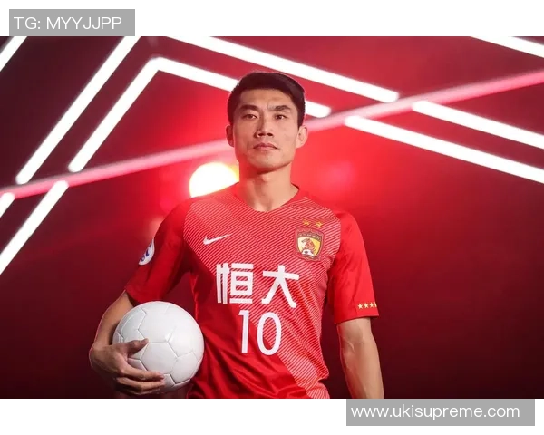 足球明星郑智的职业生涯与成就全解析及个人生活揭秘 足球明星郑智的职业生涯与成就全解析及个人生活揭秘